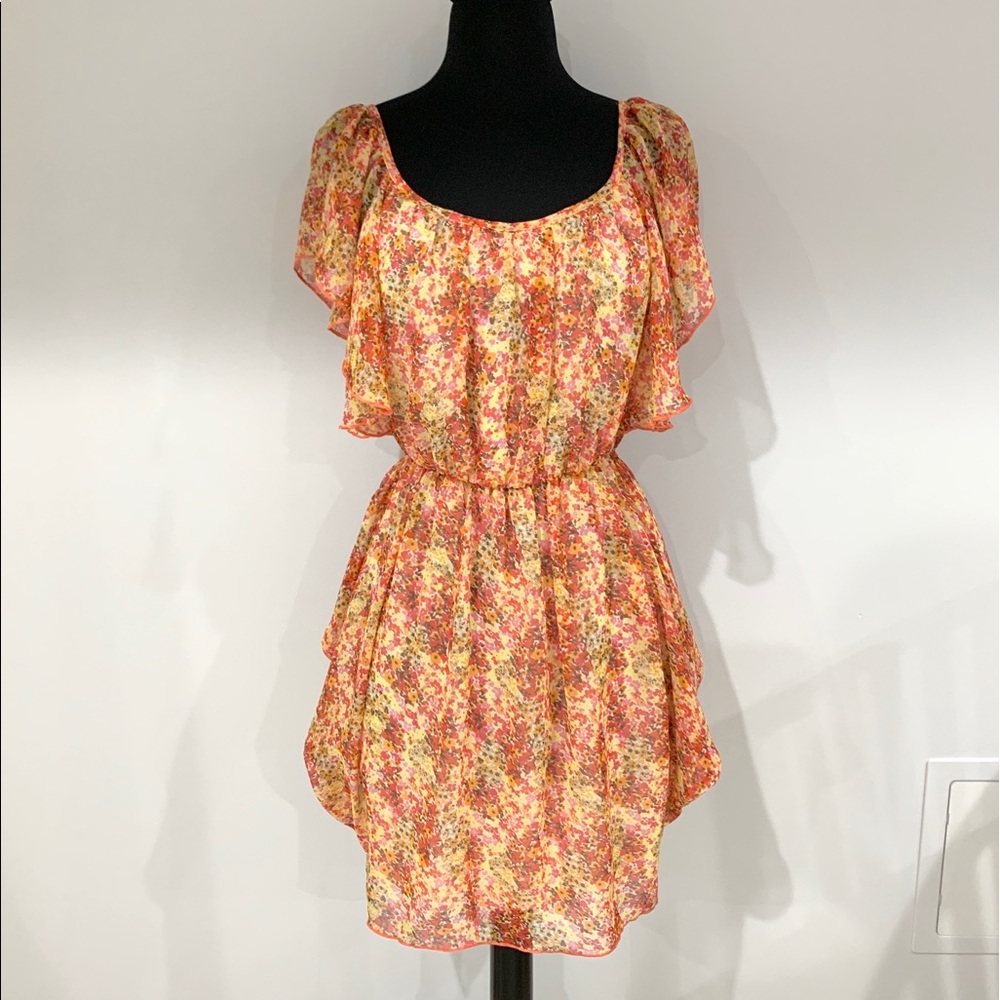 BACKLESS Floral Dress